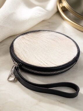 ❤️ Vintage Stylish Black and Cream Circular Seal Skin Wallet with Wrist Strap